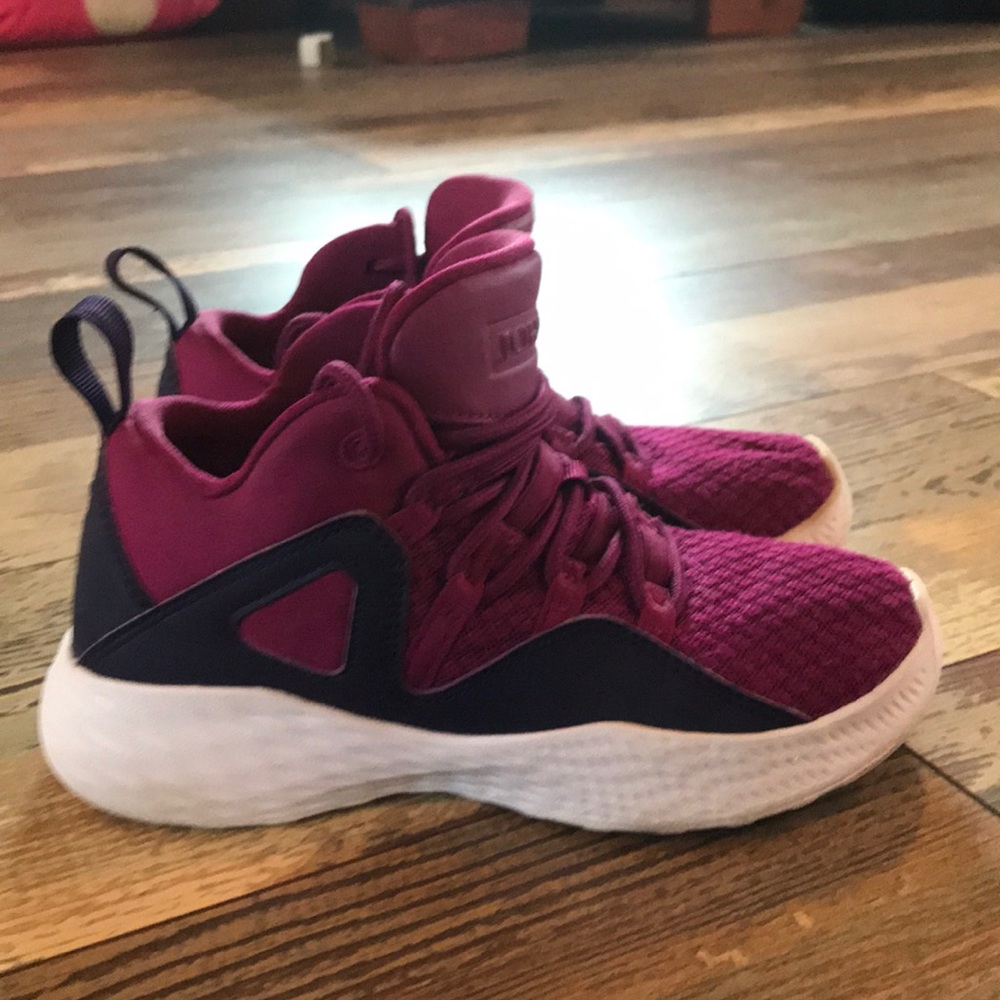 Girls Purple Jordan’s